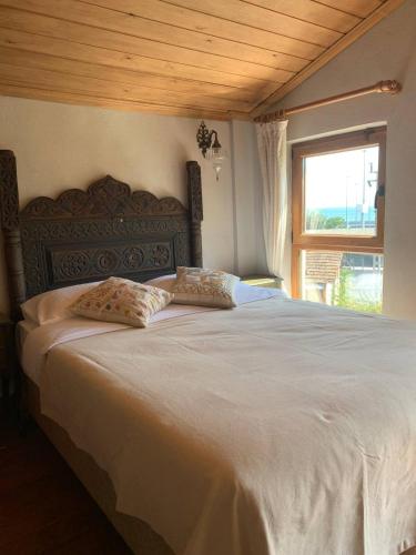 Sofia Konaklama Room Type - Deluxe Double Room with Sea View