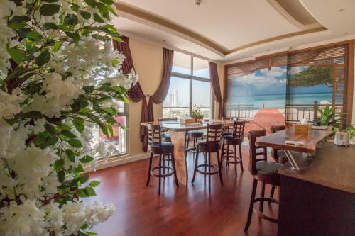 Stunning Burj Khalifa View from ALL rooms! 2BR PV