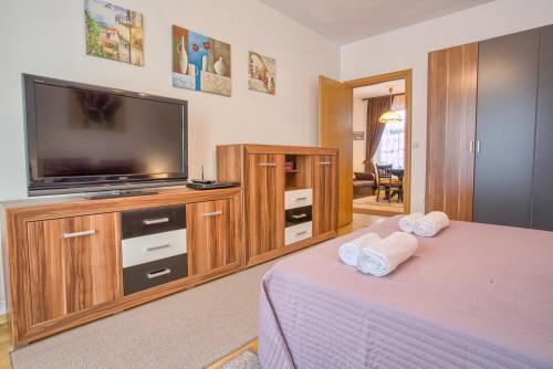 Cozy One-Bedroom apartment with Nature View by Flat Mаnager in Razlog