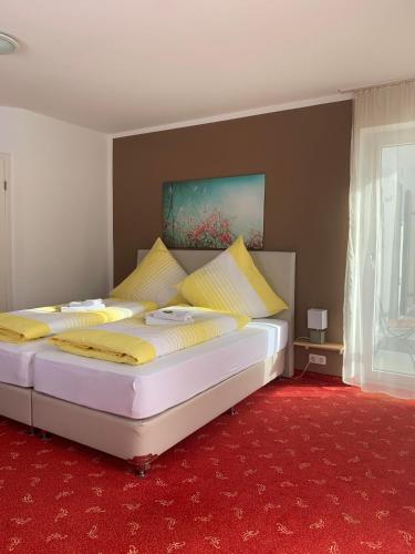 Hotel Pension Schwansee 238m von Königstraße entfernt