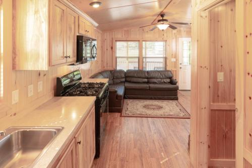 2 bedrooms, 4 beds