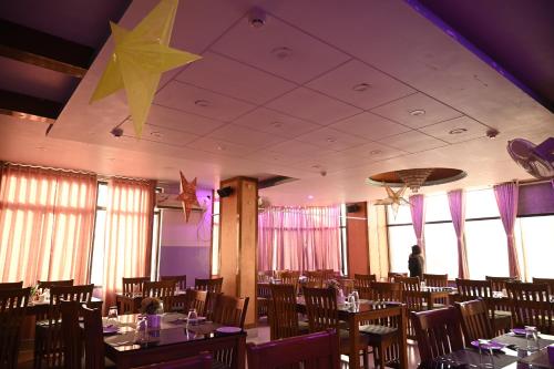 Restorāns, Hotel Dooars Mountain in Alipurduar