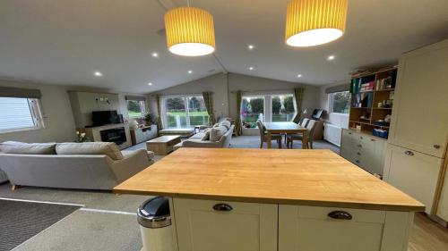 42 Woodland Walk Pevensey Bay Holiday Park sleeps 6 - Chalet - Pevensey