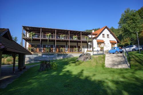 . Hotel a restaurace U Vychopňů