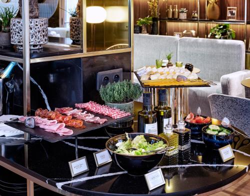 Melia Paris Notre Dame - image 11