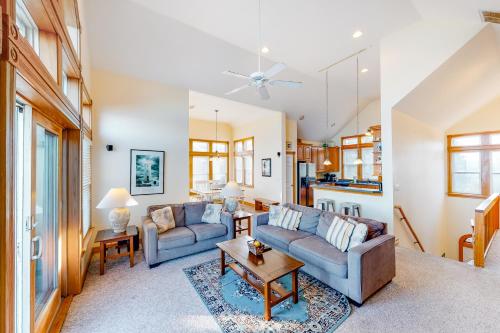 Great S'Cape #3-BB Great S'Cape #3-BB