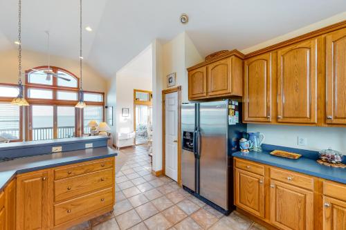 Great S'Cape #3-BB Great S'Cape #3-BB