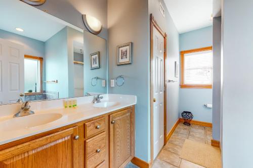 Great S'Cape #3-BB Great S'Cape #3-BB