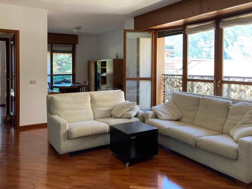 Spacious bright apartment near city center and Como lake with air conditioning - Apartment - Lecco