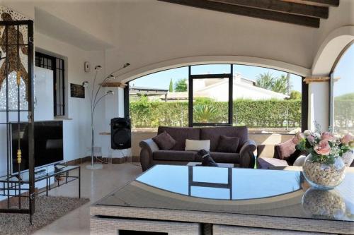 HL 015 Holiday rentals 4 Bedrooms 4 Bathroom villa with private pool