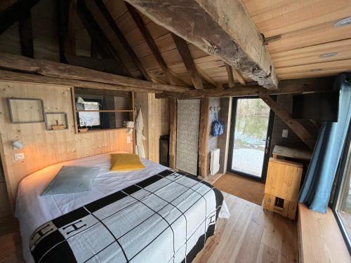 La maison de l'O in Saint-Laurent-des-Hommes