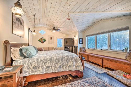 Pet-Friendly Clarendon Home with River Access! in 申魯斯伯里