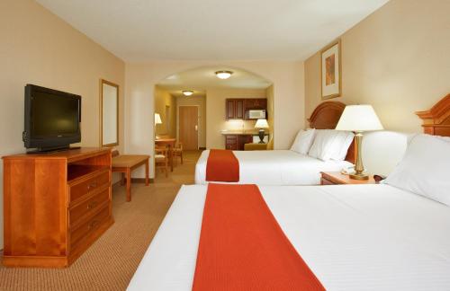 . Holiday Inn Express Hotel & Suites Logansport by IHG