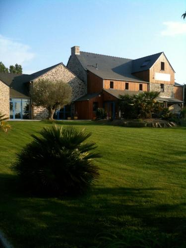 Domaine de la Barbinais Hotel de charme La Perrine