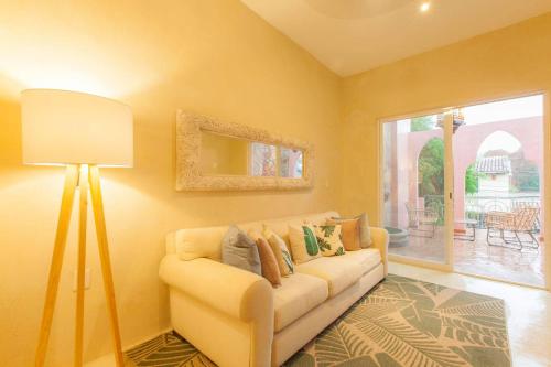 Casa Bella Verde- stunning apartment in the center of town in San Francisco, Mexico