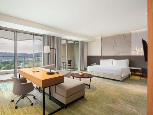 Radisson Golf and Convention Center Batam in Batam Center