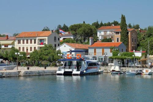 Apartments by the sea Malinska Krk - 13523 - image 14