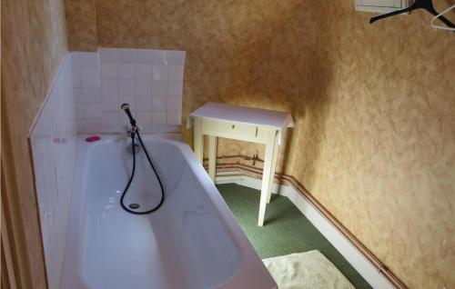 Fürdőszoba, Holiday Home Chenille-Change I-919 in Chateauneuf-sur-Sarthe