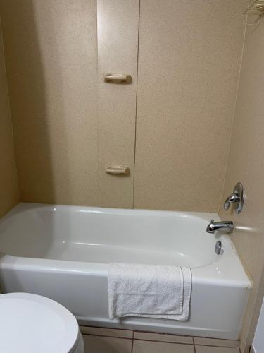 Budget Inn Temple Hills – Temple Hills, MD