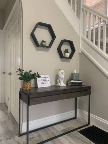6 BR Home Just Minutes From Downtown Cincinnati in Cincinnati, USA