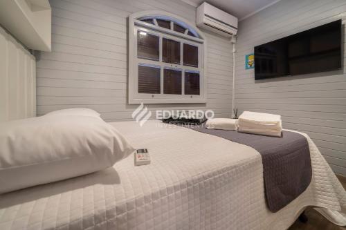 Casa com piscina para ate 06 pessoas a 60 metros da praia de Mariscal