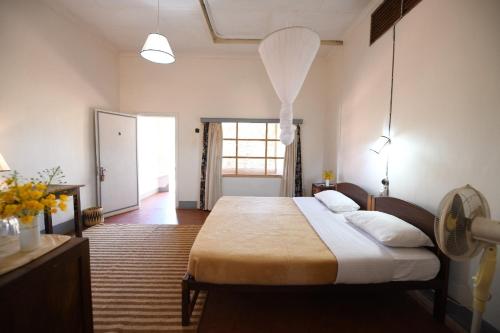 TSAVO INN