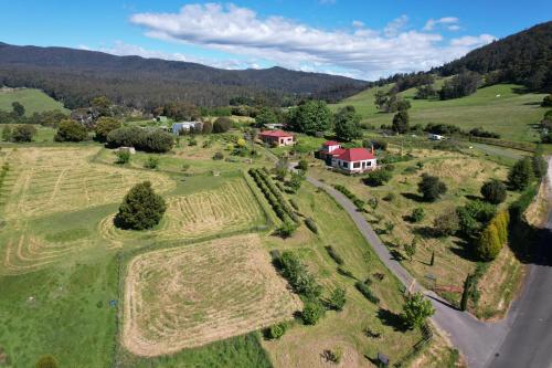 Cherry Top Farmstay - Boutique Eco Village - Hotel - Lilydale