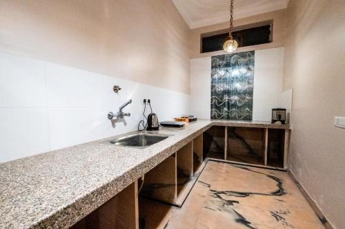 Urban Pinnacle, 2br close to Pichola Lake