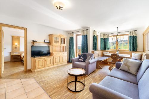 Hotel Schlehdorn - main image