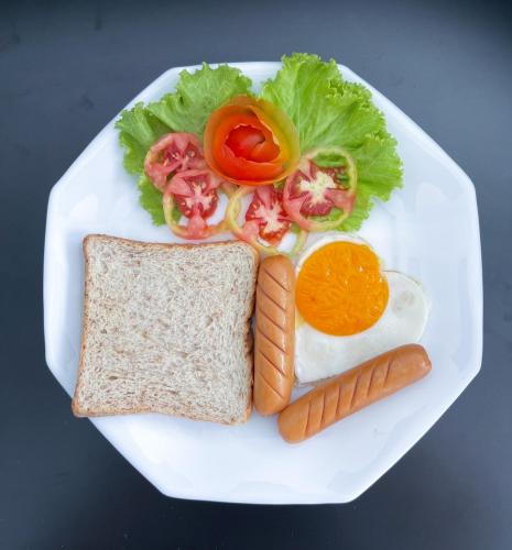 Food and beverages, TJ Boutique Hotel in Uthai Thani