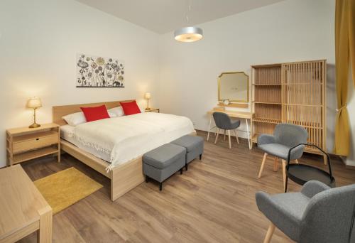 Unesco Prague Apartments - image 7