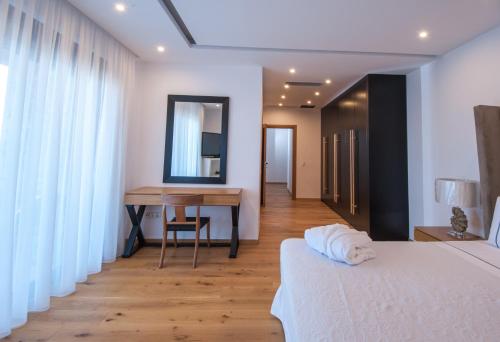 Luxury Villa Gina - Next to the beach amazing Sea View in Crete - image 12