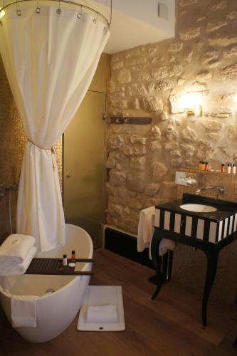 Bathroom, Tonic Hotel Saint-Germain in Quartier Saint-Germain-des-Pres - Luxembourg