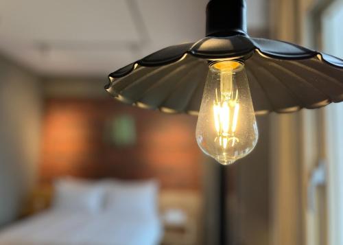 鬧鐘關掉旅店 Alarm Off B&B