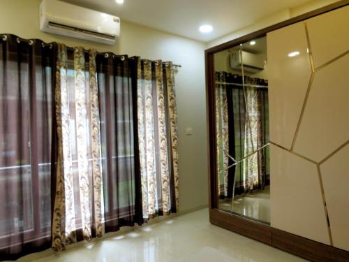 Lavish 3BHK Villa - Private Pool - F4 The Heaven