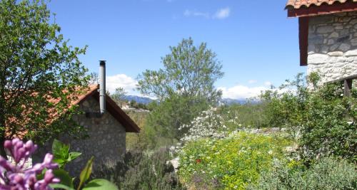 Stone House in a quiet landscape, Leonidion, Leonidion (Leonidio) (foto 3)