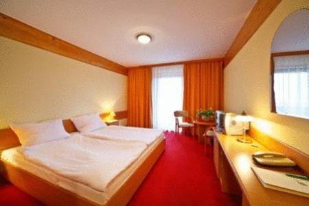 1 double bed
