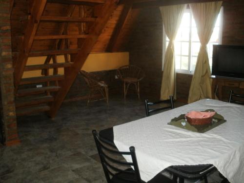 2 bedrooms, 3 beds