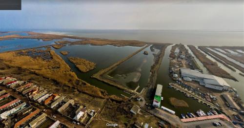 Buitenkant, Traditional House in Danube Delta in Jurilovca