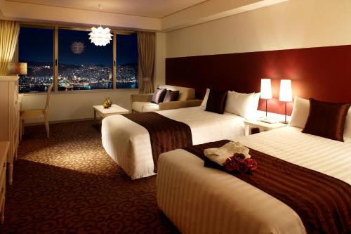 Luke Plaza Hotel photo 4