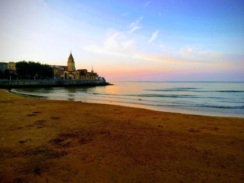  Apartamento Centro Playa in Gijón