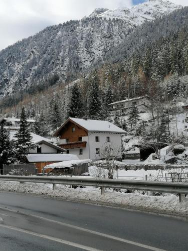  Waldhäusl in Kaunertal