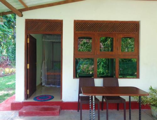 Little Cabin (home stay)
