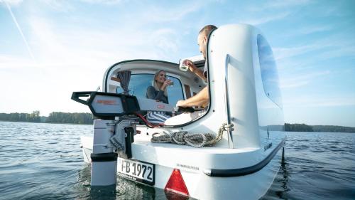 Sealander - Tiny Wohnwagen und Boot - Ferienwohnung Creutzig am Campingplatz Schachenhorn