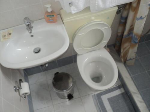 Miloi Rooms and Apartments