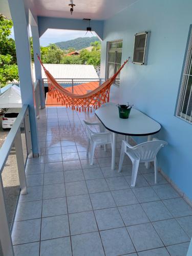Balcony/terrace, Lugar tranquilo para descansar - Residencial Vieira in Cachoeira do Bom Jesus