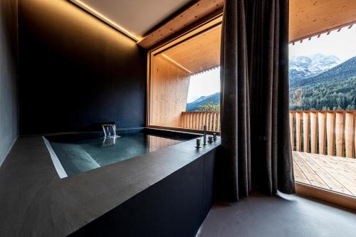 Hotel Arnica Scuol - Adults Only