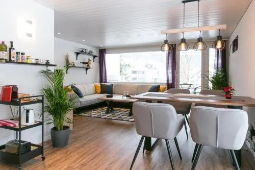 Spirit Apartments - Balkon - Bergsicht - Parkplatz in Engelberg, Schweiz