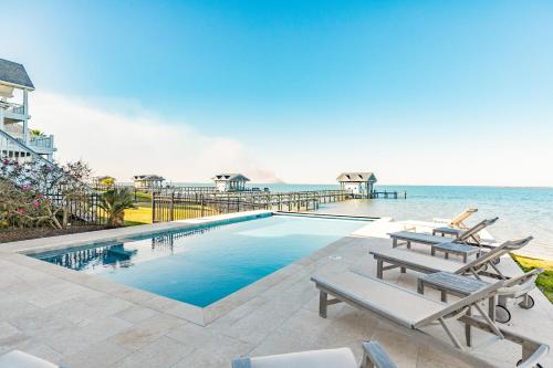 Tree Point Manor in Galveston, USA