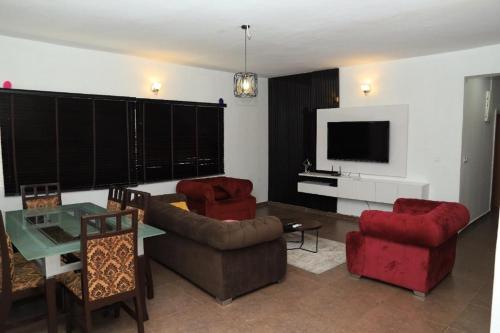 3 Bedroom Apartment